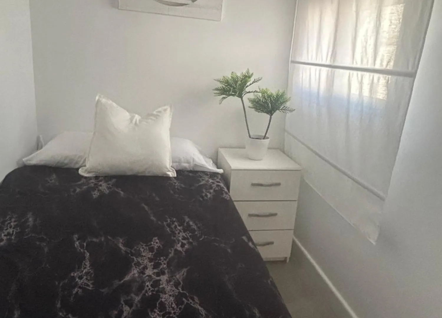 Lm Apartamentos Alfacar 0*,
